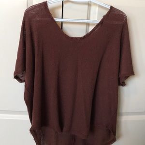 maroon t shirt